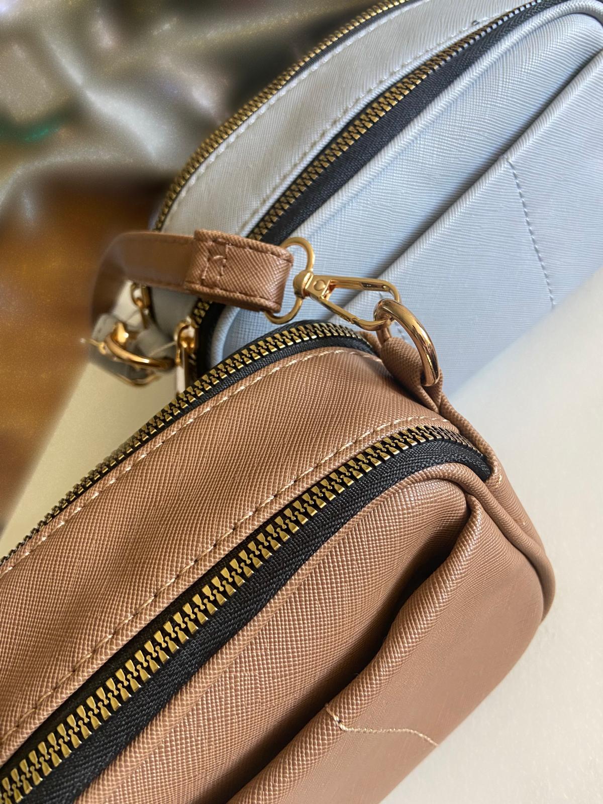 Cartera Bandolera regulable con doble cierre